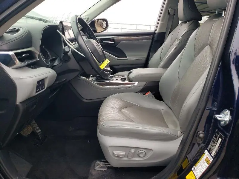 2022 TOYOTA HIGHLANDER LIMITED  