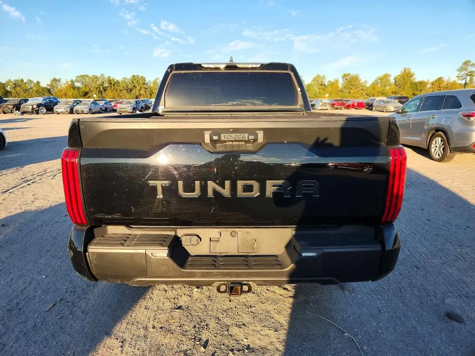 2026 TOYOTA TUNDRA SR  
