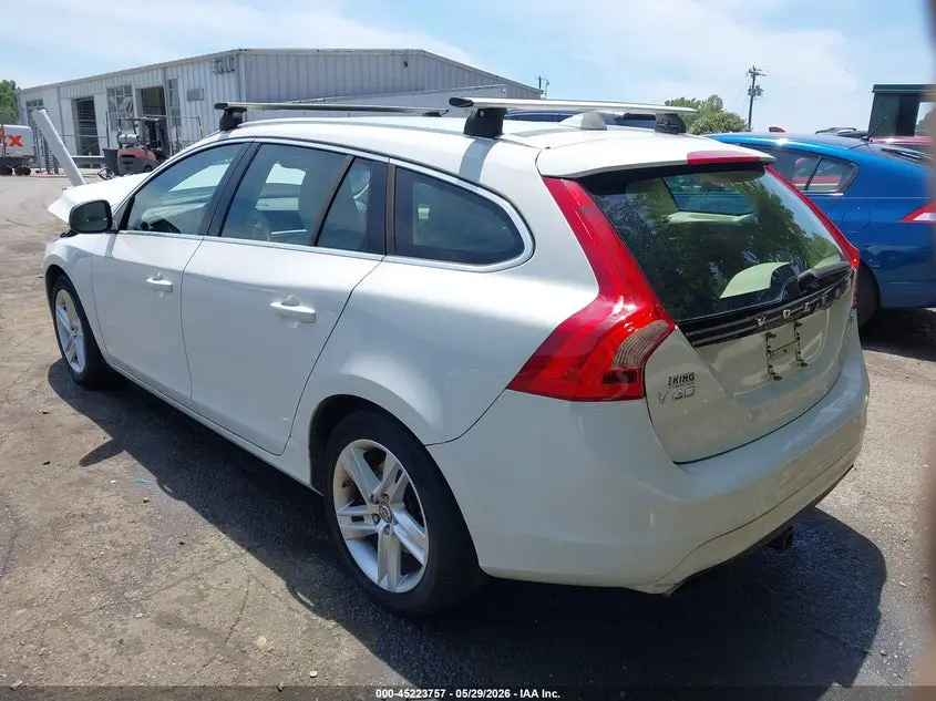 2015 VOLVO V60 T5 PREMIER