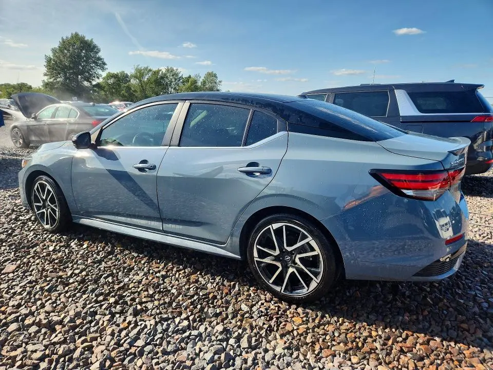 2025 NISSAN SENTRA SR  