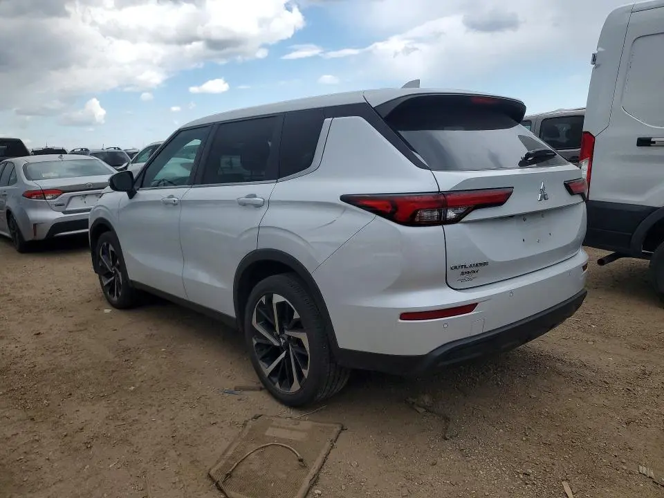 2022 MITSUBISHI OUTLANDER ES  
