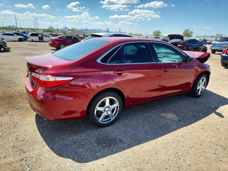 2017 TOYOTA CAMRY SE  
