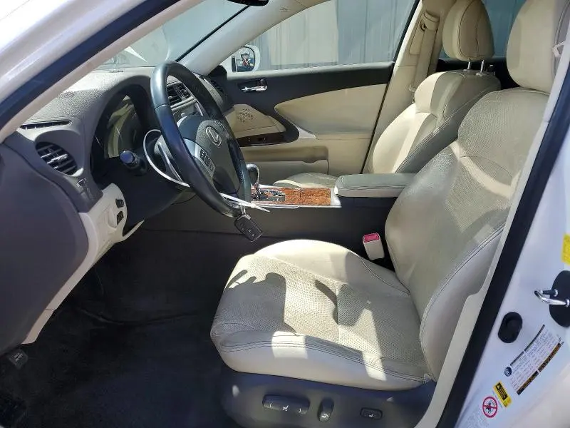 2011 LEXUS IS 250  