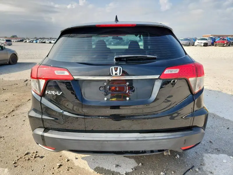 2022 HONDA HR-V LX  