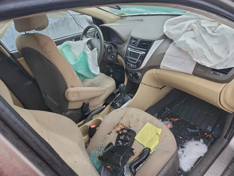 2014 HYUNDAI ACCENT GLS  