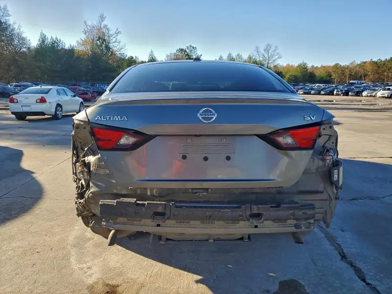 2022 NISSAN ALTIMA SV  