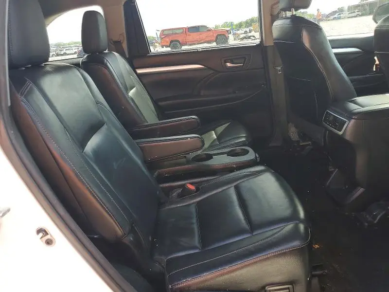 2015 TOYOTA HIGHLANDER XLE  