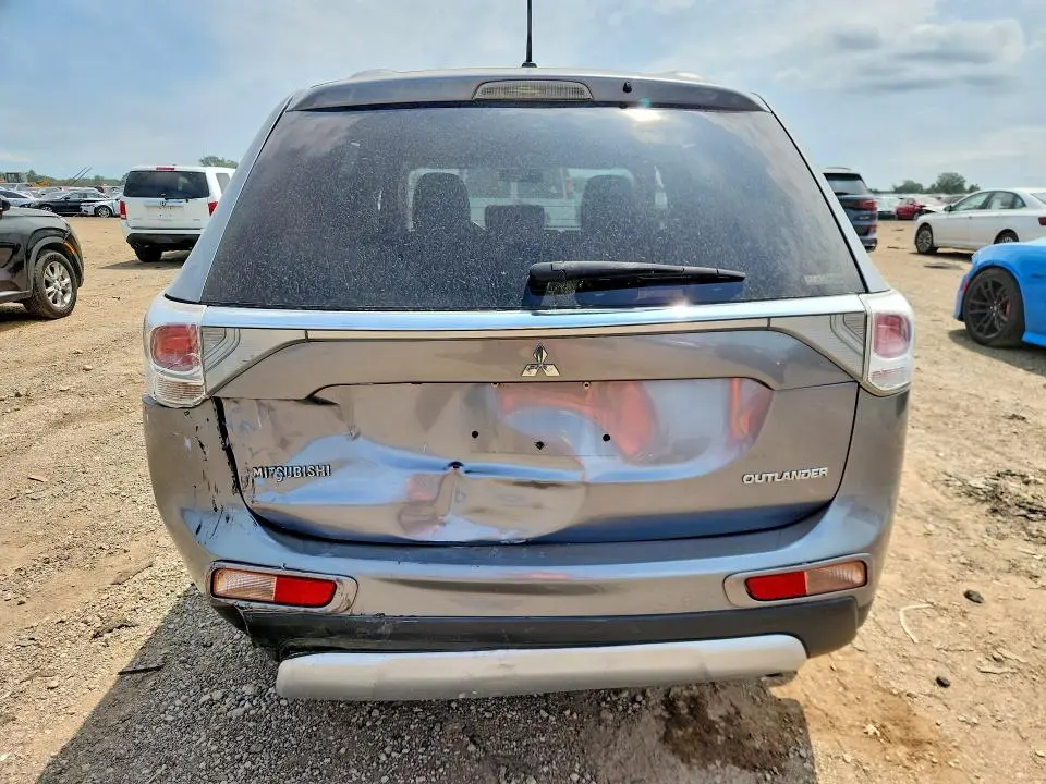 2015 MITSUBISHI OUTLANDER SE  