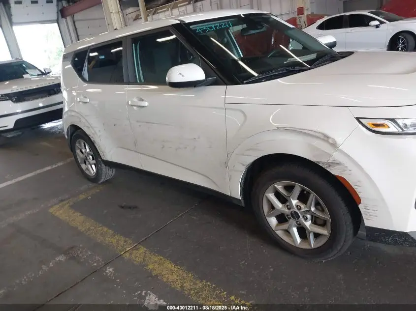 2022 KIA SOUL LX