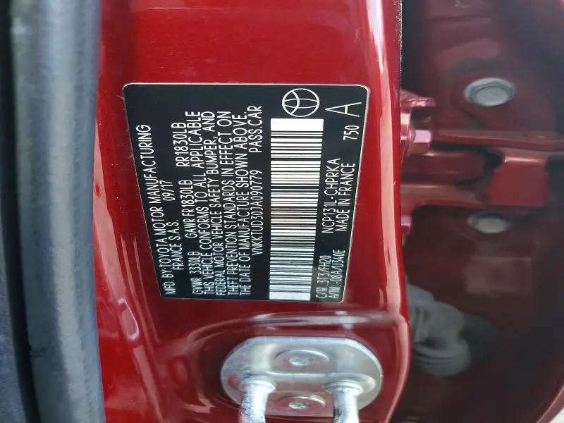 2018 TOYOTA YARIS 5-DOOR LE  