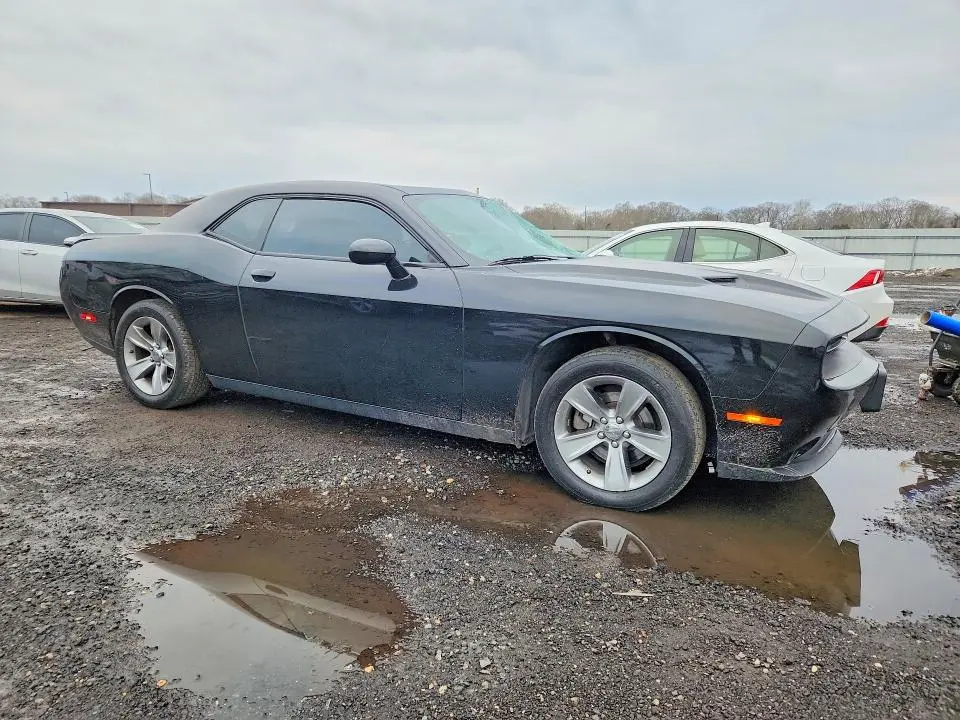 2019 DODGE CHALLENGER SXT  