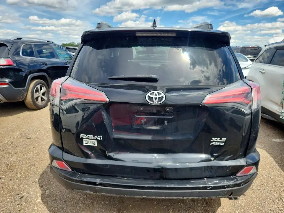 2017 TOYOTA RAV4 XLE  