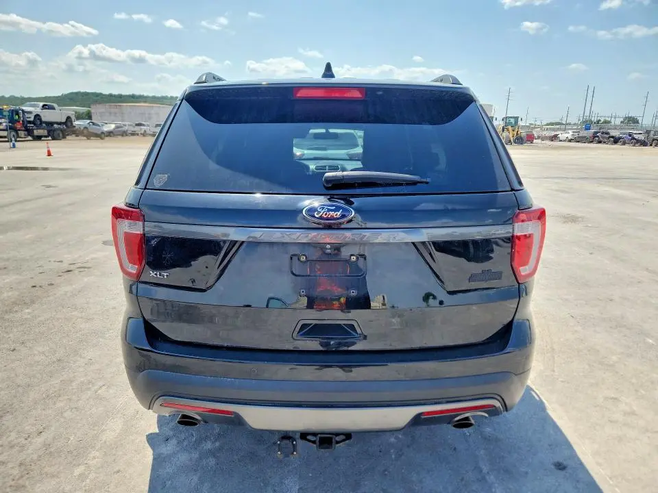 2017 FORD EXPLORER XLT  