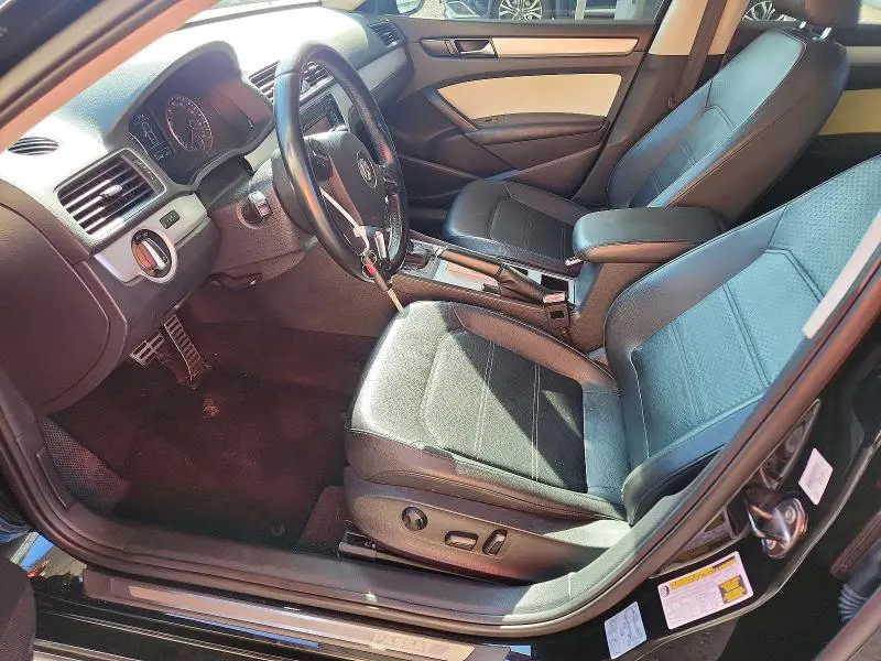 2012 VOLKSWAGEN PASSAT SE  
