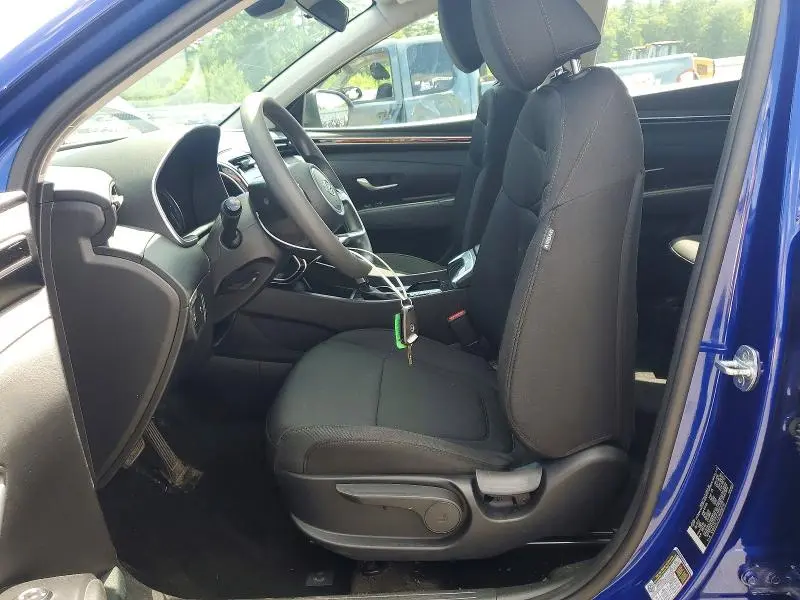 2022 HYUNDAI TUCSON SE  