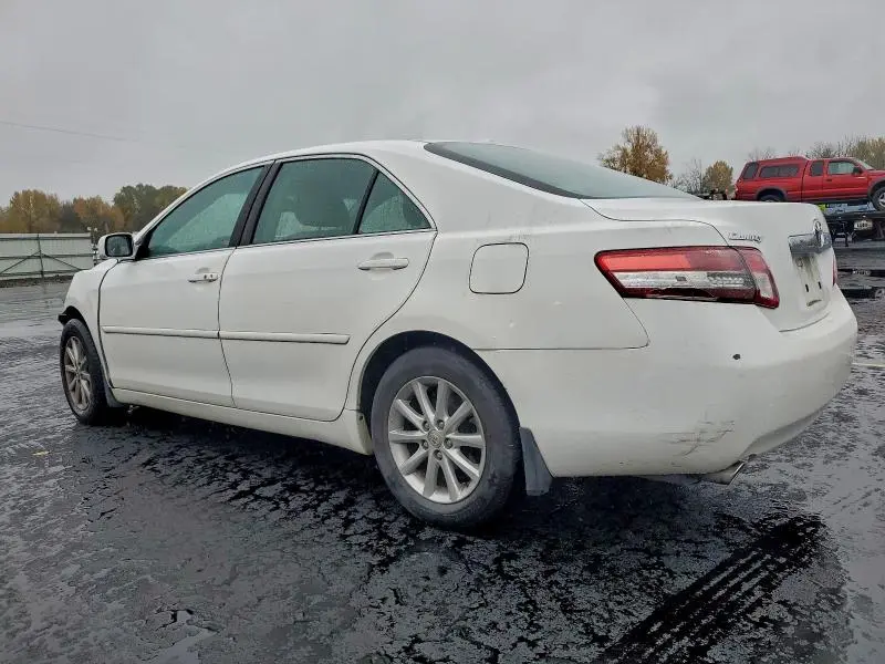 2010 TOYOTA CAMRY SE  