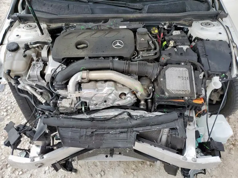 2025 MERCEDES-BENZ CLA 250  