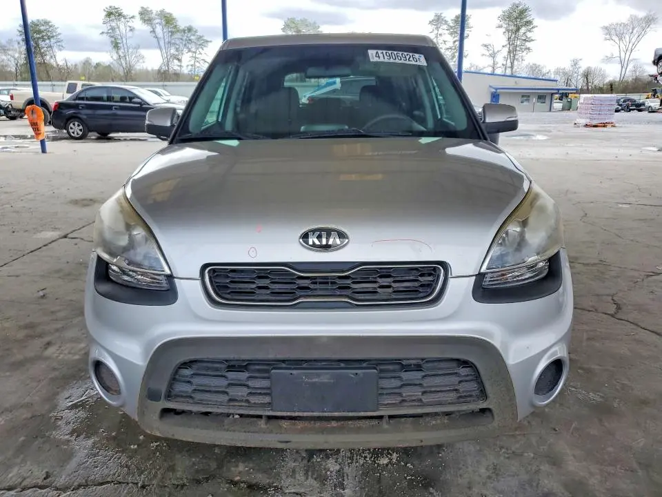2013 KIA SOUL +  