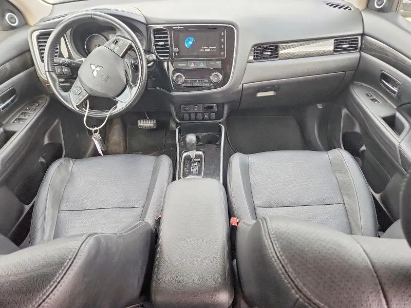2017 MITSUBISHI OUTLANDER SE  