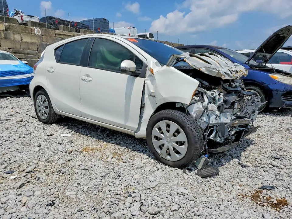 2014 TOYOTA PRIUS C TWO  
