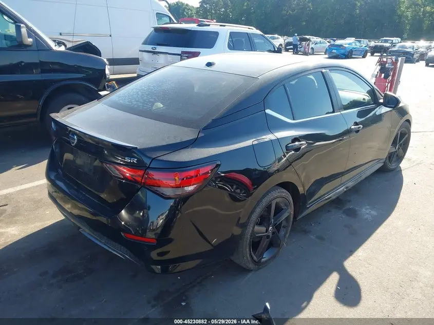 2021 NISSAN SENTRA SR XTRONIC CVT