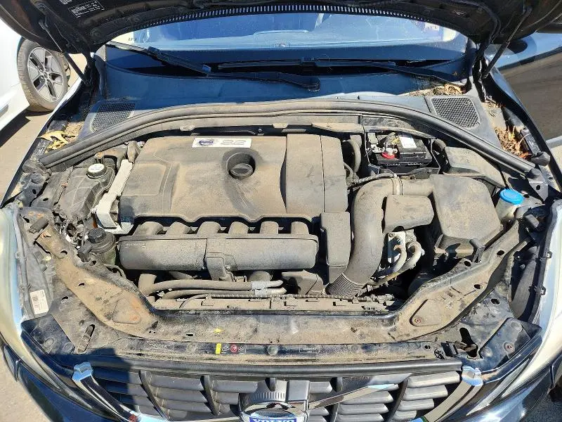 2013 VOLVO XC60 3.2  