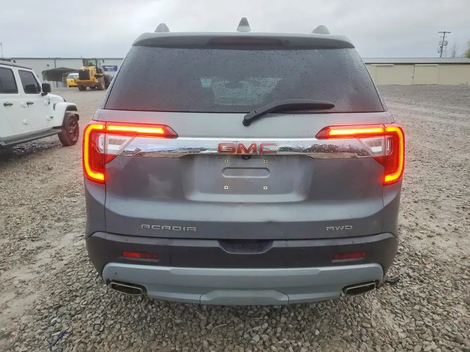 2021 GMC ACADIA SLT  