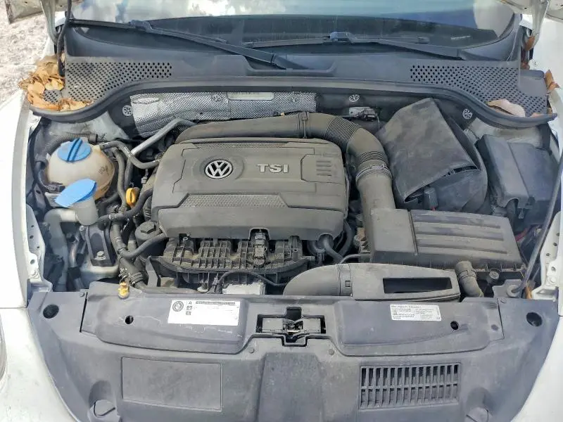 2017 VOLKSWAGEN BEETLE S/SE  