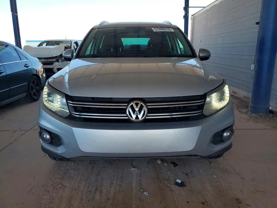 2016 VOLKSWAGEN TIGUAN S  