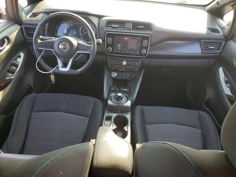 2020 NISSAN LEAF SV PLUS  