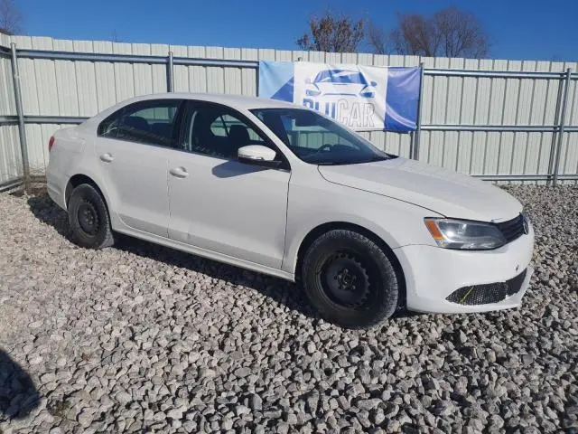 2013 VOLKSWAGEN JETTA SE  