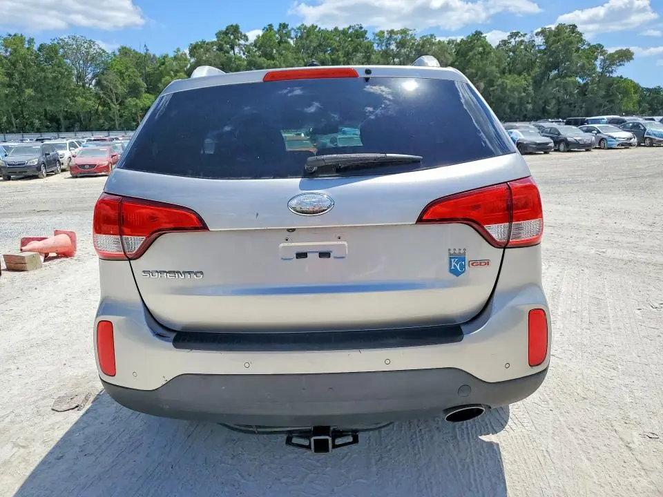 2014 KIA SORENTO LX  