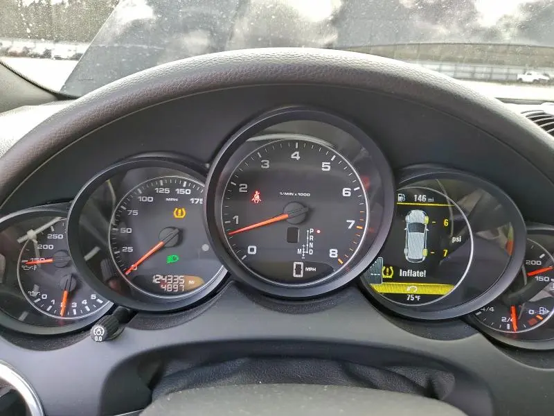 2014 PORSCHE CAYENNE   