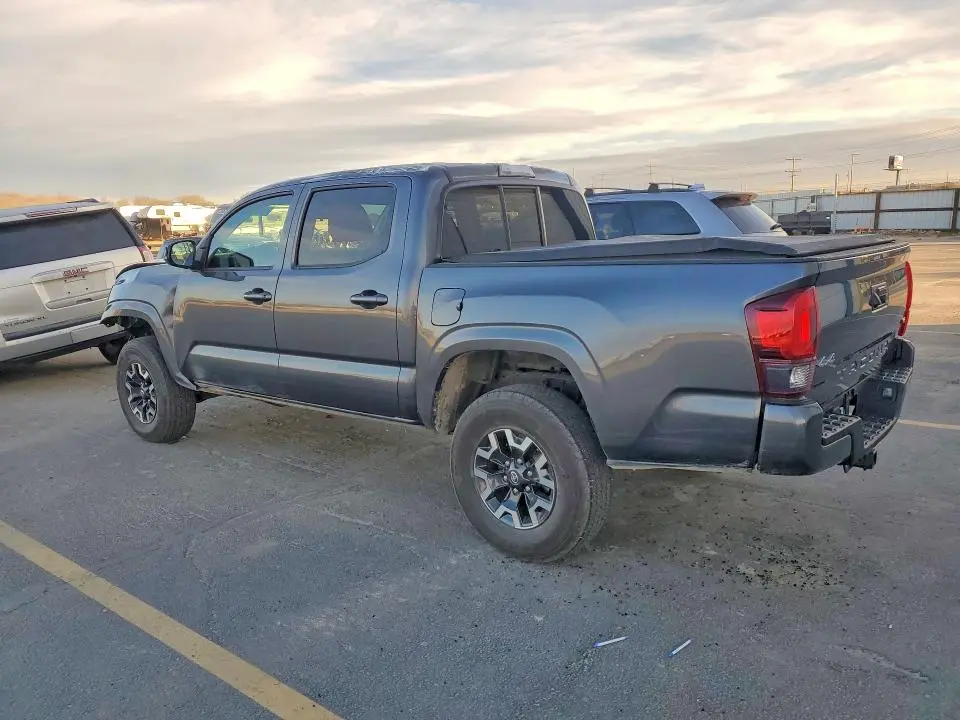 2022 TOYOTA TACOMA SR V6  