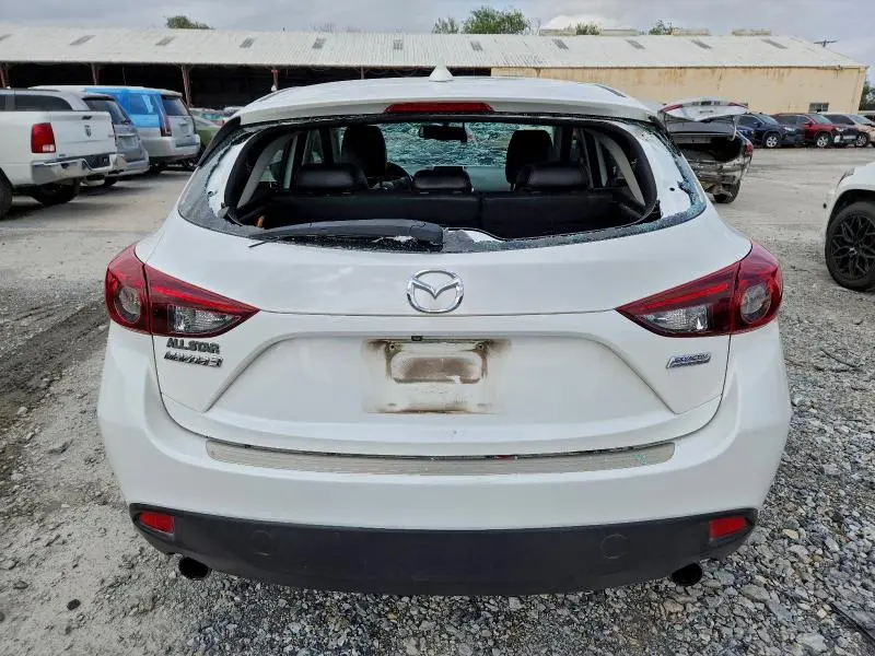 2016 MAZDA 3 TOURING  