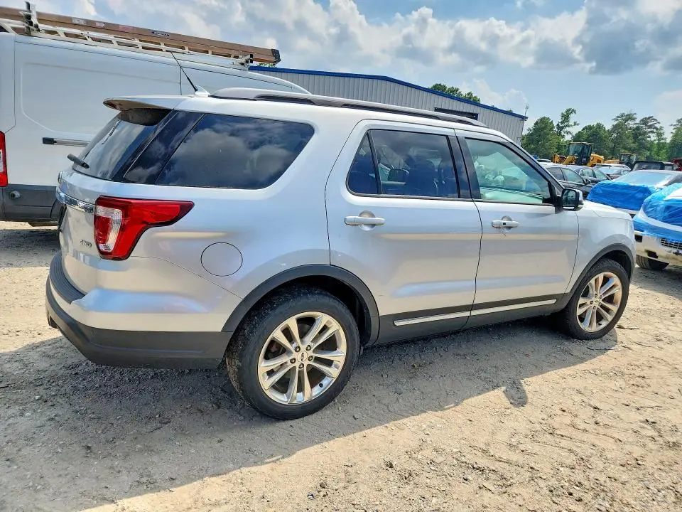 2019 FORD EXPLORER XLT  