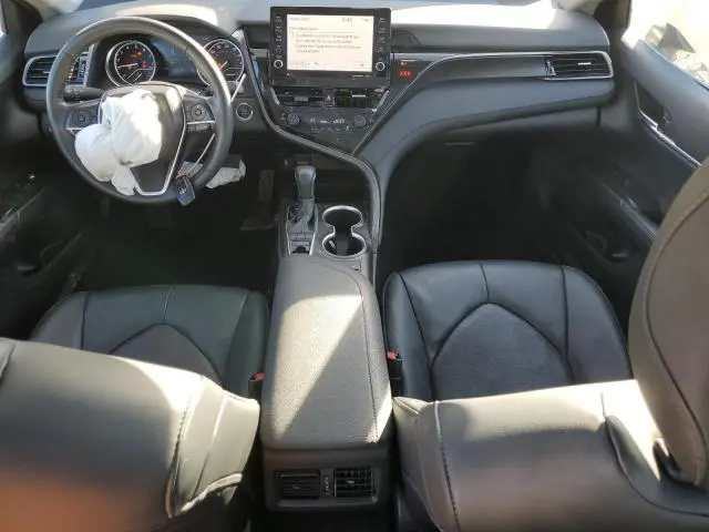 2024 TOYOTA CAMRY XLE  