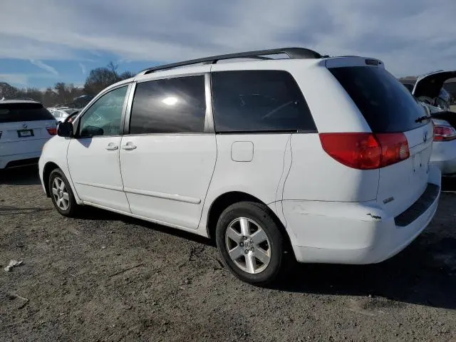 2010 TOYOTA SIENNA CE  