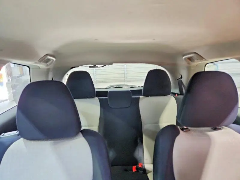 2012 TOYOTA YARIS 3-DOOR L  