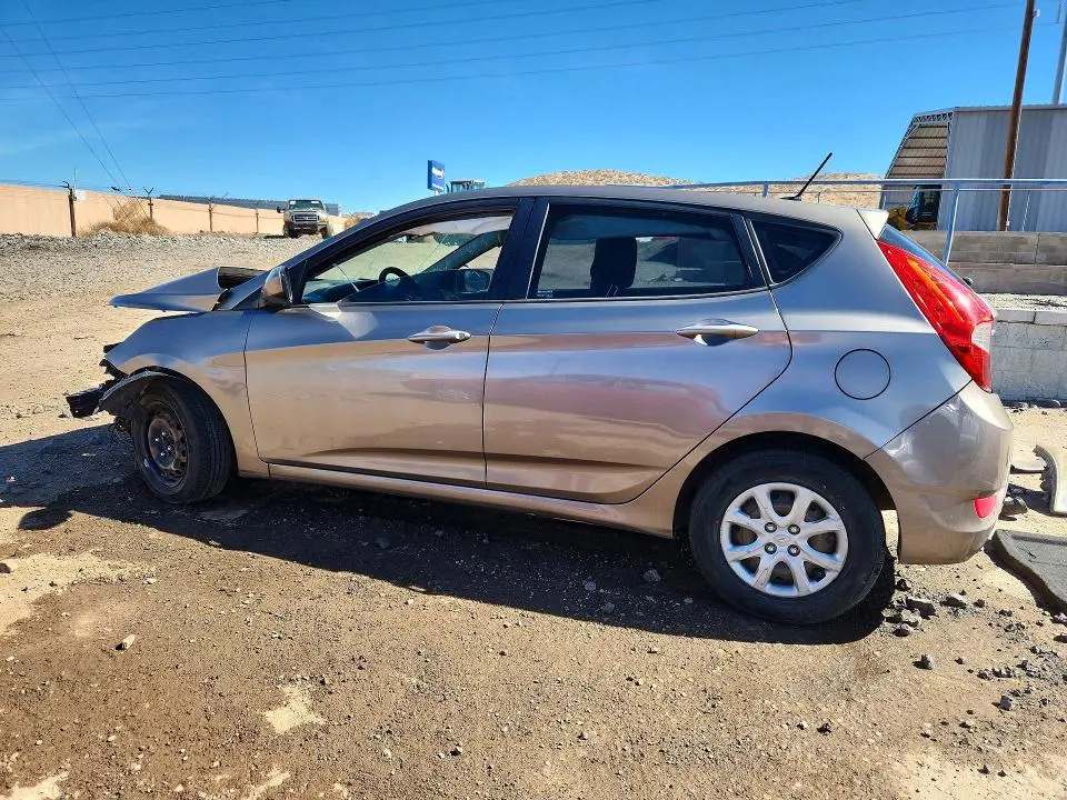 2014 HYUNDAI ACCENT GS  