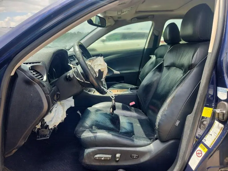 2011 LEXUS IS 250  