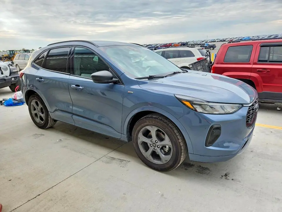 2024 FORD ESCAPE ST LINE  