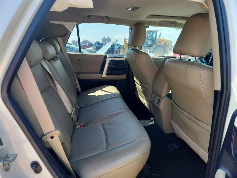 2010 TOYOTA 4RUNNER SR5  