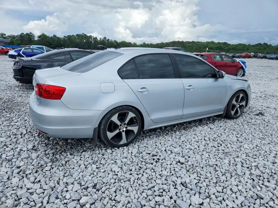 2012 VOLKSWAGEN JETTA TDI  