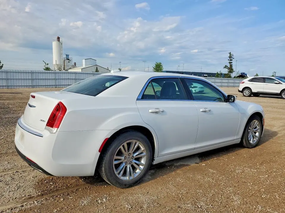 2016 CHRYSLER 300 LIMITED  