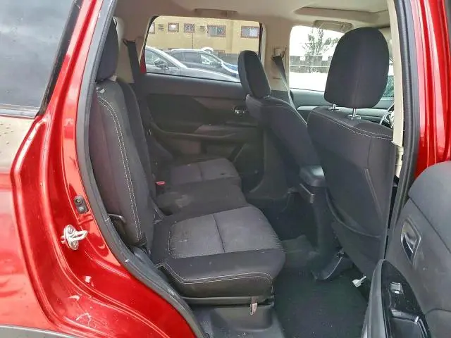 2017 MITSUBISHI OUTLANDER SE  