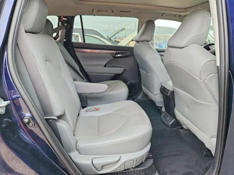 2020 TOYOTA HIGHLANDER HYBRID PLATINUM  