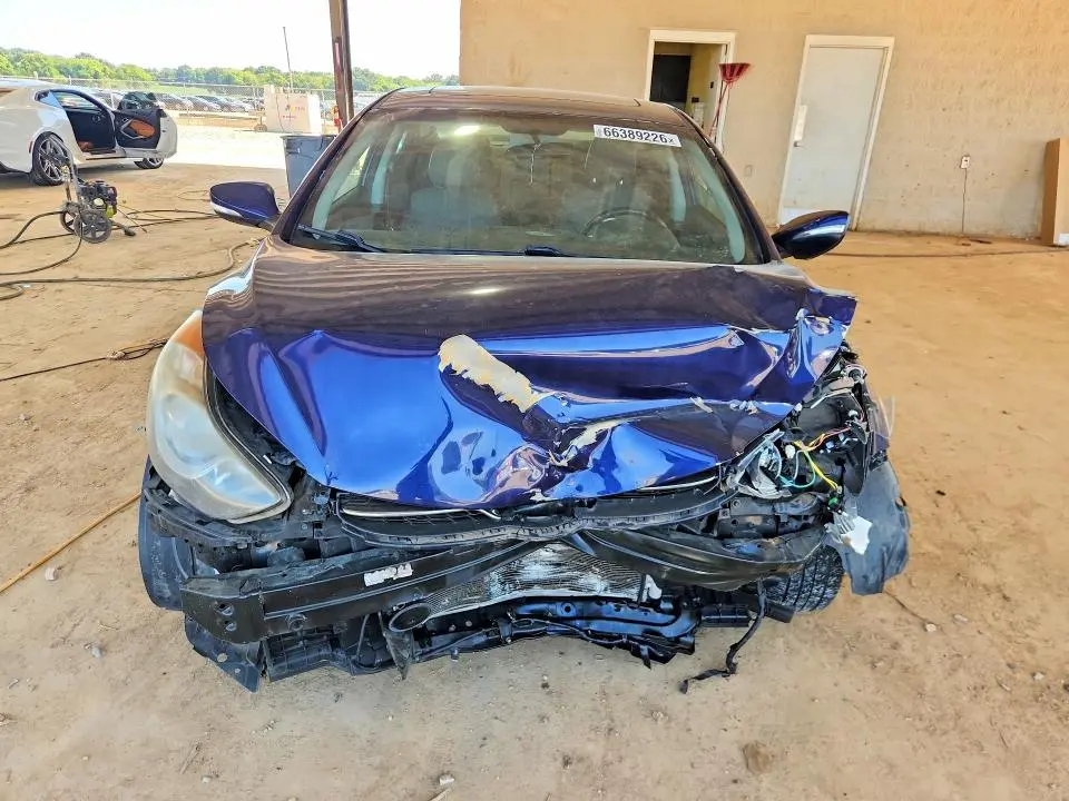 2011 HYUNDAI ELANTRA LIMITED  