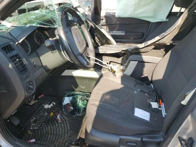 2011 FORD ESCAPE XLT  