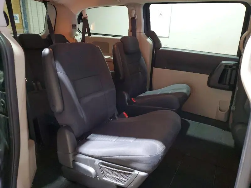 2010 DODGE GRAND CARAVAN SE  